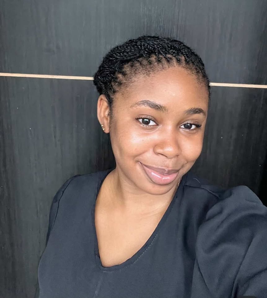 Ariana Korve — casual natural hair, commercial model Nigeria